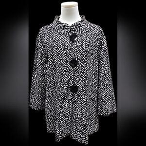 JM Collection Black & White Textured Button-Front Swing Jacket
